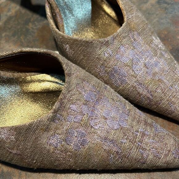 Max De Carlo Pointed Toe Kitten Heel 7.5 Lavender and Tan - Picture 2 of 8